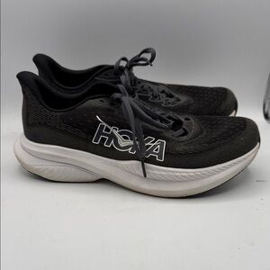 Hoka Mach 6 men’s 10 Black and White Athletic Shoes s23